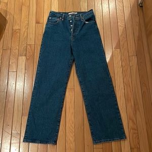 Levi Ribcage Straight Ankle Size 26